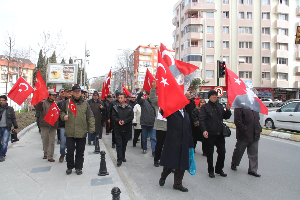 Emekli Subaylar, Tutuklu Silah Arkadaşları İçin Yürüdü