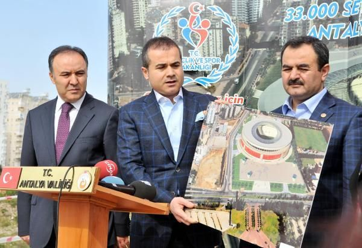 Gençlik ve Spor Bakanı Kılıç, Antalya\'da
