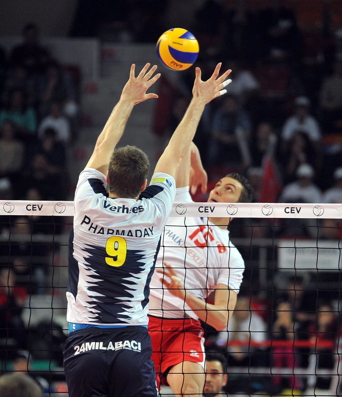 Halkbank Avrupa\'yı Fethetti