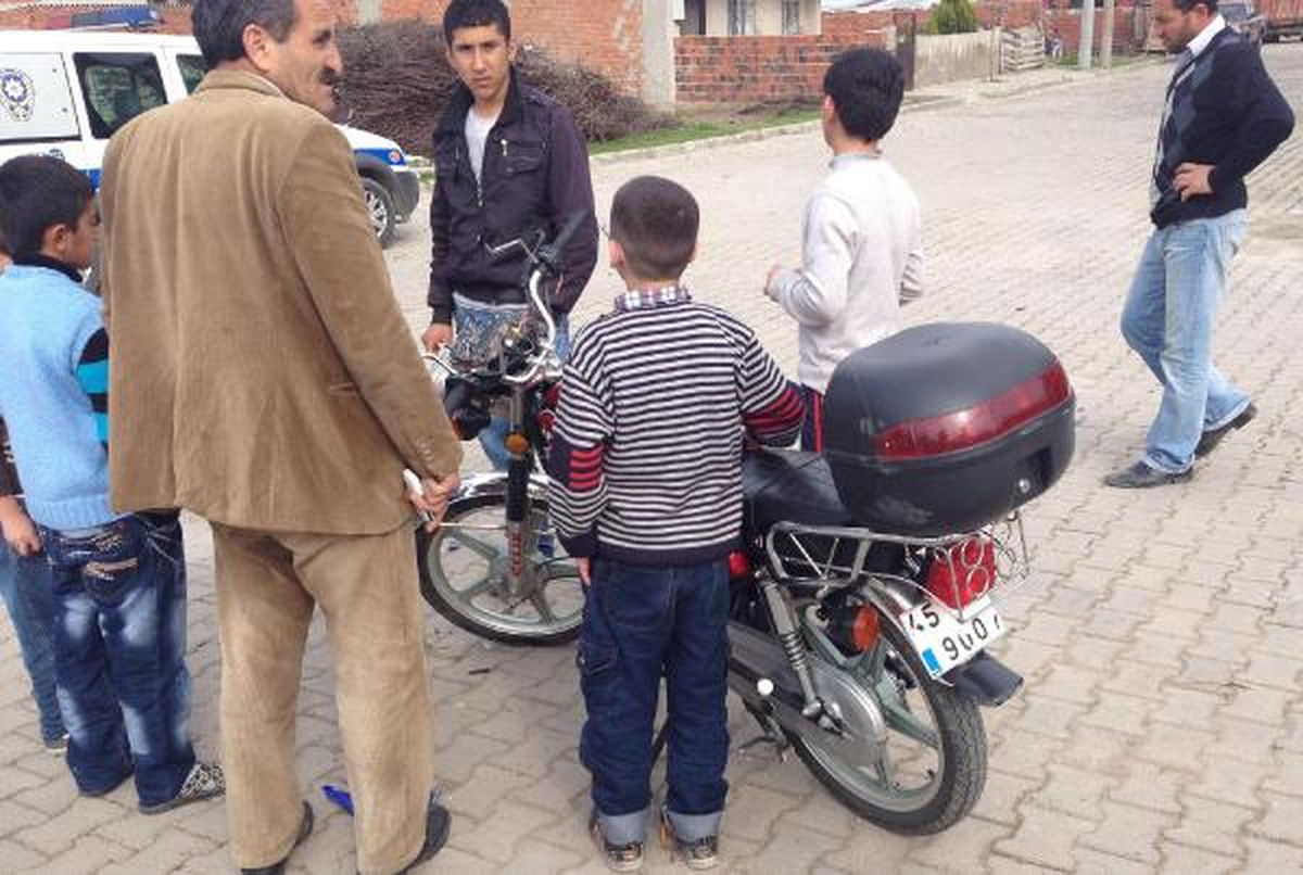 İki Motosiklet Çarpıştı, Sürücüler Yaralandı
