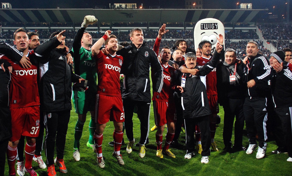 İnönü Stadı\'ndaki Son Derbi Beşiktaş\'ın!