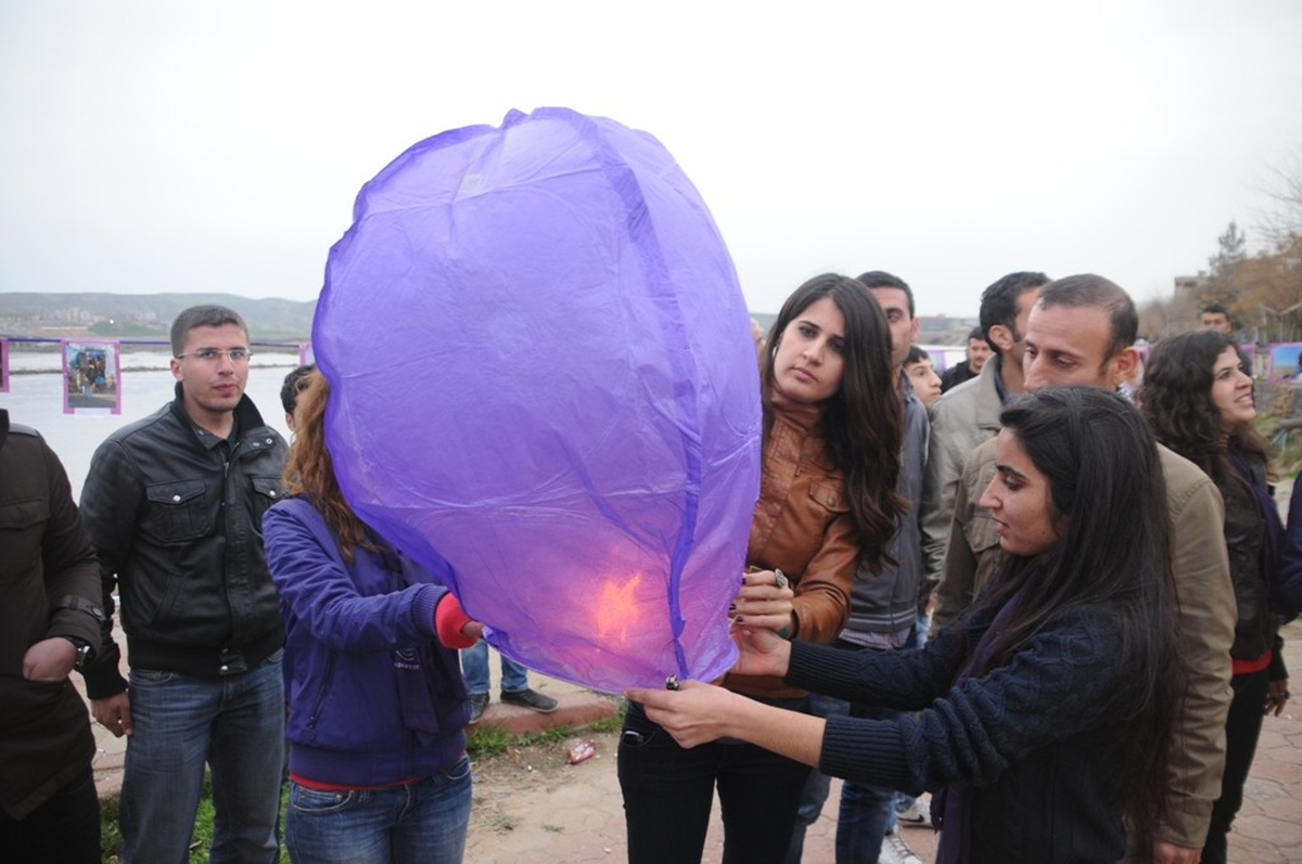 Kadınlara Özgürlük İçin Dilek Balonu Uçuruldu