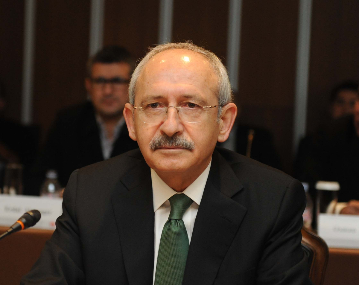 Kılıçdaroğlu, Müslüm Gürses\'in Cenaze Törenine Katılacak