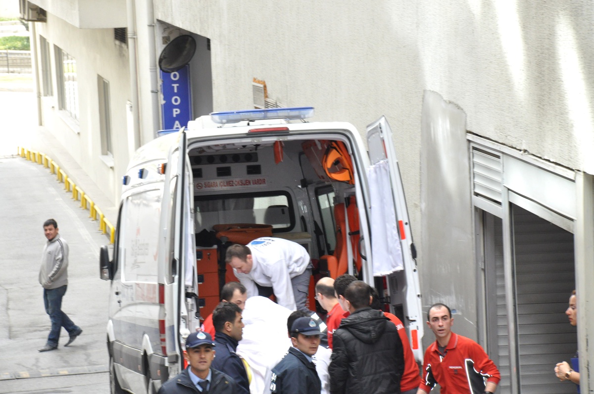 Müslüm Gürses\'in Naaşı Hastaneden Çıkartıldı