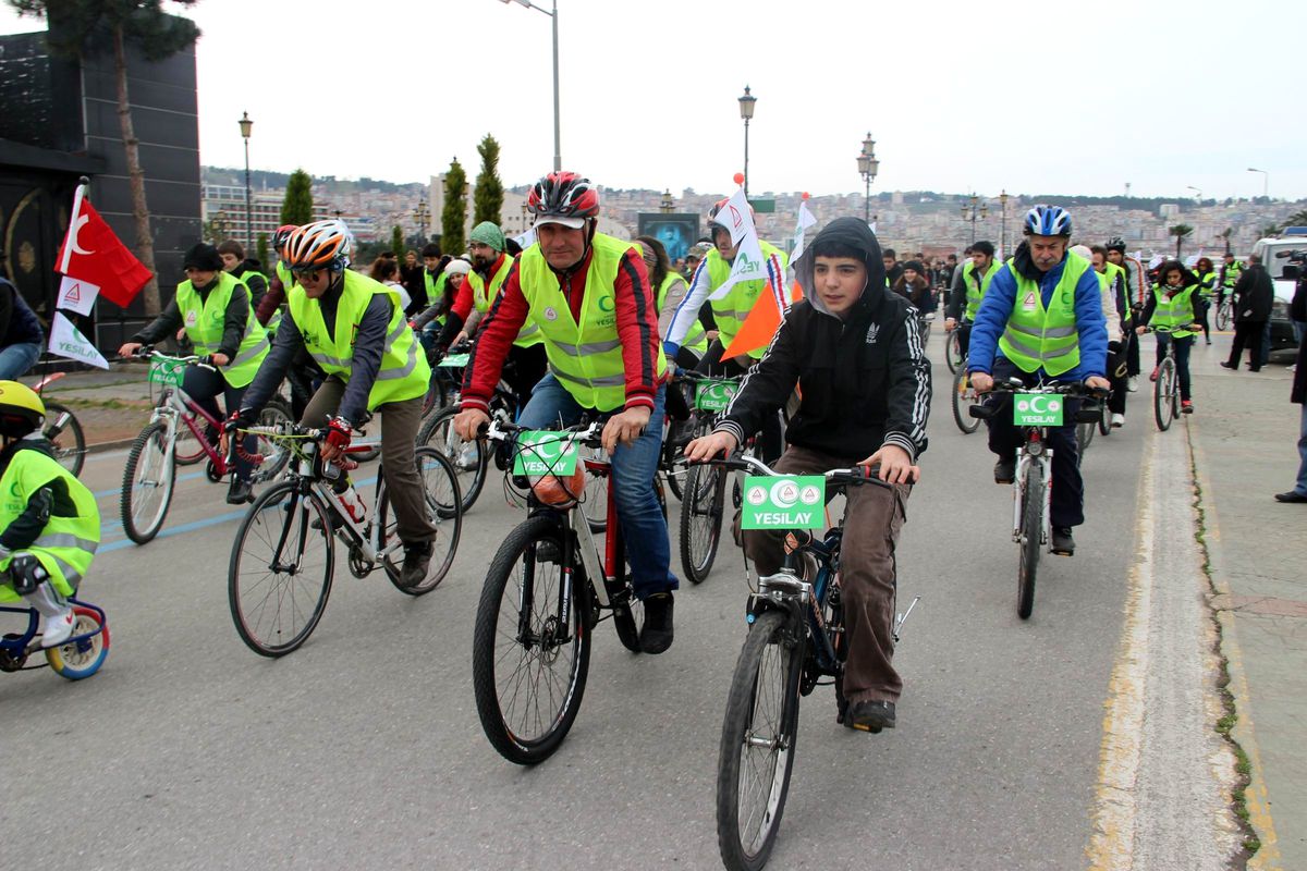Samsun\'da Yeşilay İçin Pedal Çevirdiler