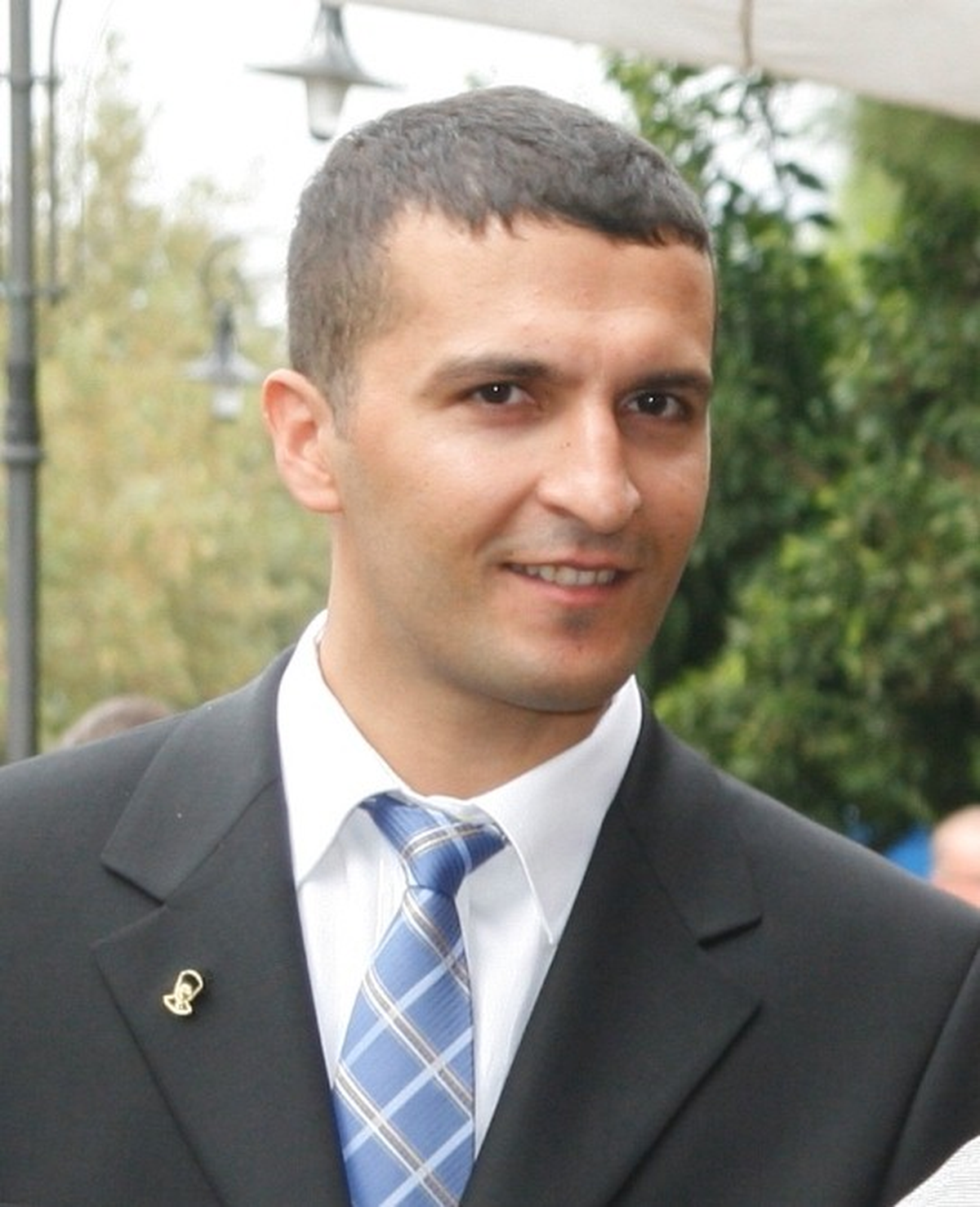 Selçuk Esnaf ve Sanatkarlar Odası Yönetim Kurulu Üyesi Özgür Aydoğan\'dan Açıklama