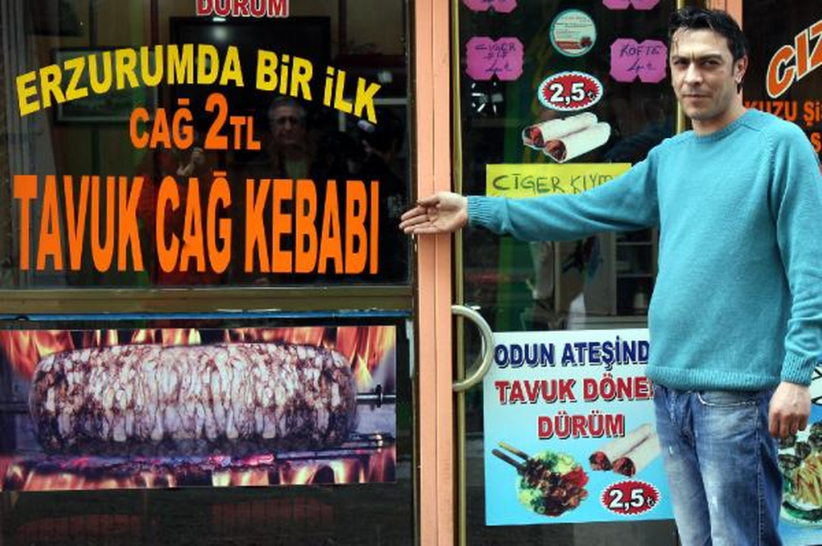 Tavuk Etinden Cağ Kebabı Yaptı