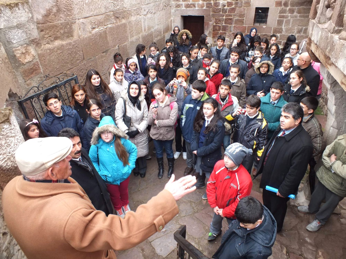 160 Öğrenci Mimar Sinan\'ın Doğduğu Evi Gezdi