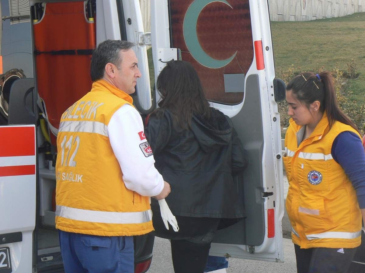 Adana\'da Trafik Kazası: 8 Yaralı