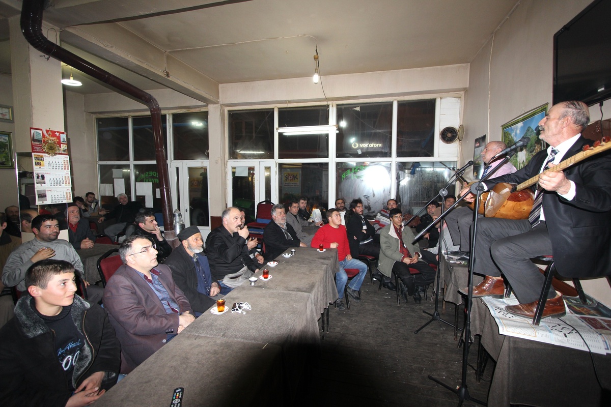 Aziziye\'de Aşıklık Geleneği Yaşatılıyor