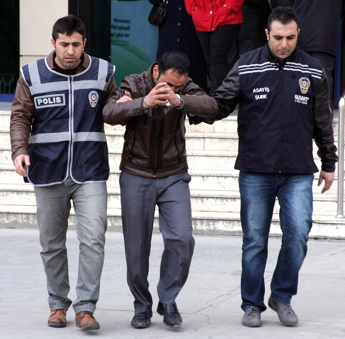 Bardaktaki Parmak İzi, Faili Meçhul 20 Olayı Aydınlattı