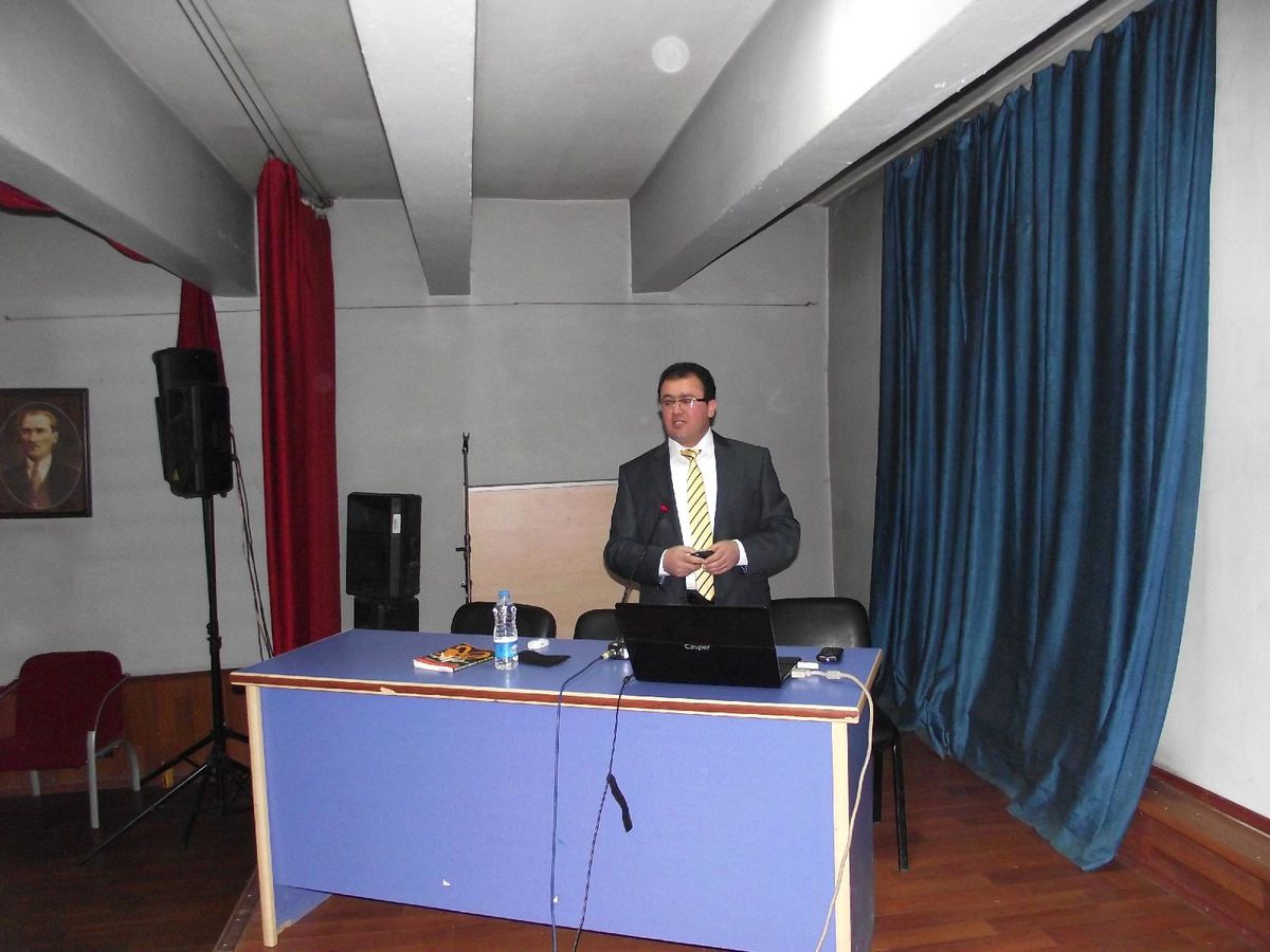 Bulanık\'ta Kamu Görevlilerine Konferans