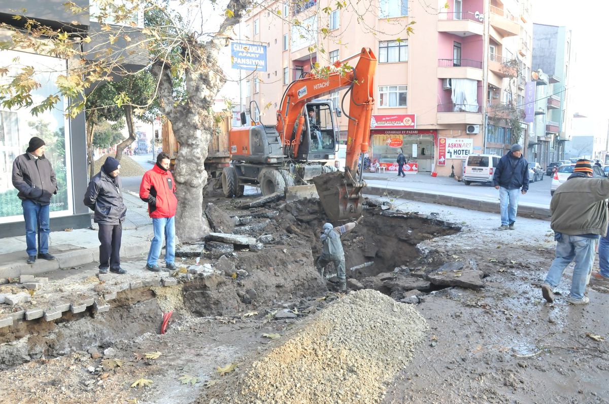 Çanakkale\'de Altyapı Çalışmaları Devam Ediyor