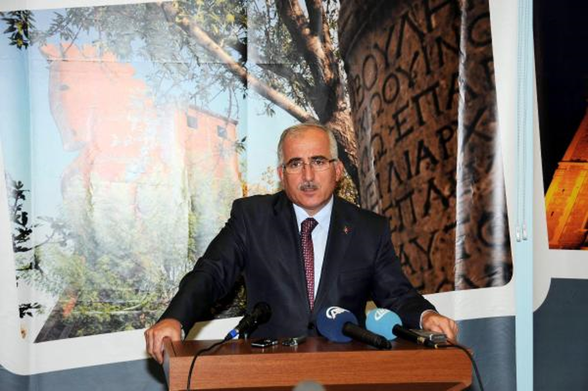 Çanakkale Deniz Zaferi\'nin 98\'inci Yılına 98 Etkinlik