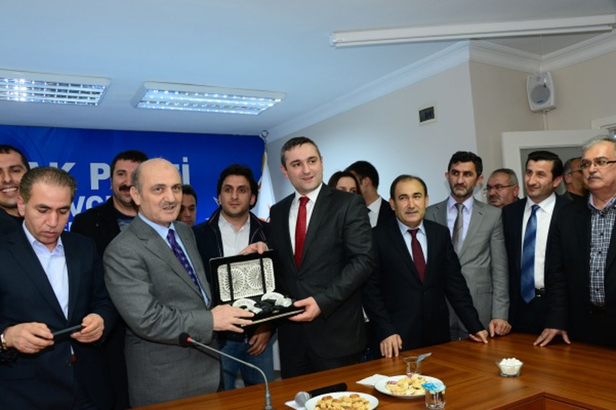 Erdoğan Bayraktar\'dan İadeyi Ziyaret