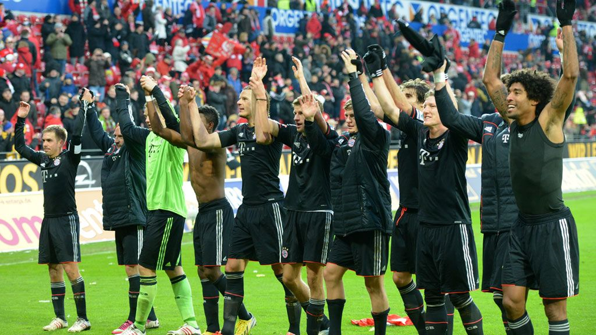 Bayern Münih Yenilmezliğini Sürdürdü