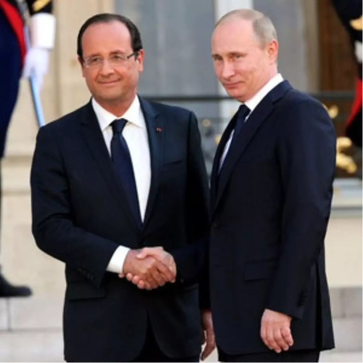 Hollande ve Putin, Telefonda Suriye\'yi Görüştü