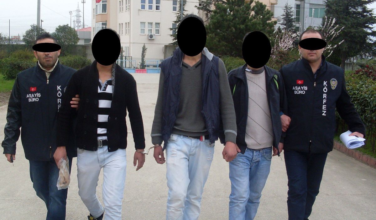 İnşaat Hırsızları Polise Yakalandı