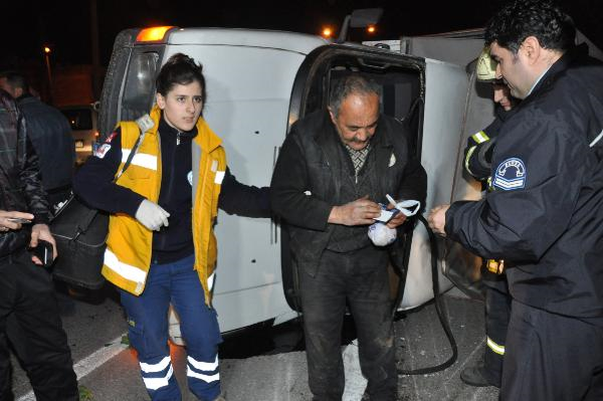 Kazaya Karışan Yaralı Otomobil Sürücüsü Kaçtı