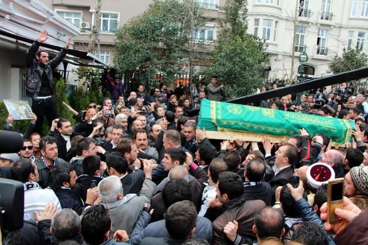 Müslüm Gürses Son Yolculuğuna Uğurlanıyor