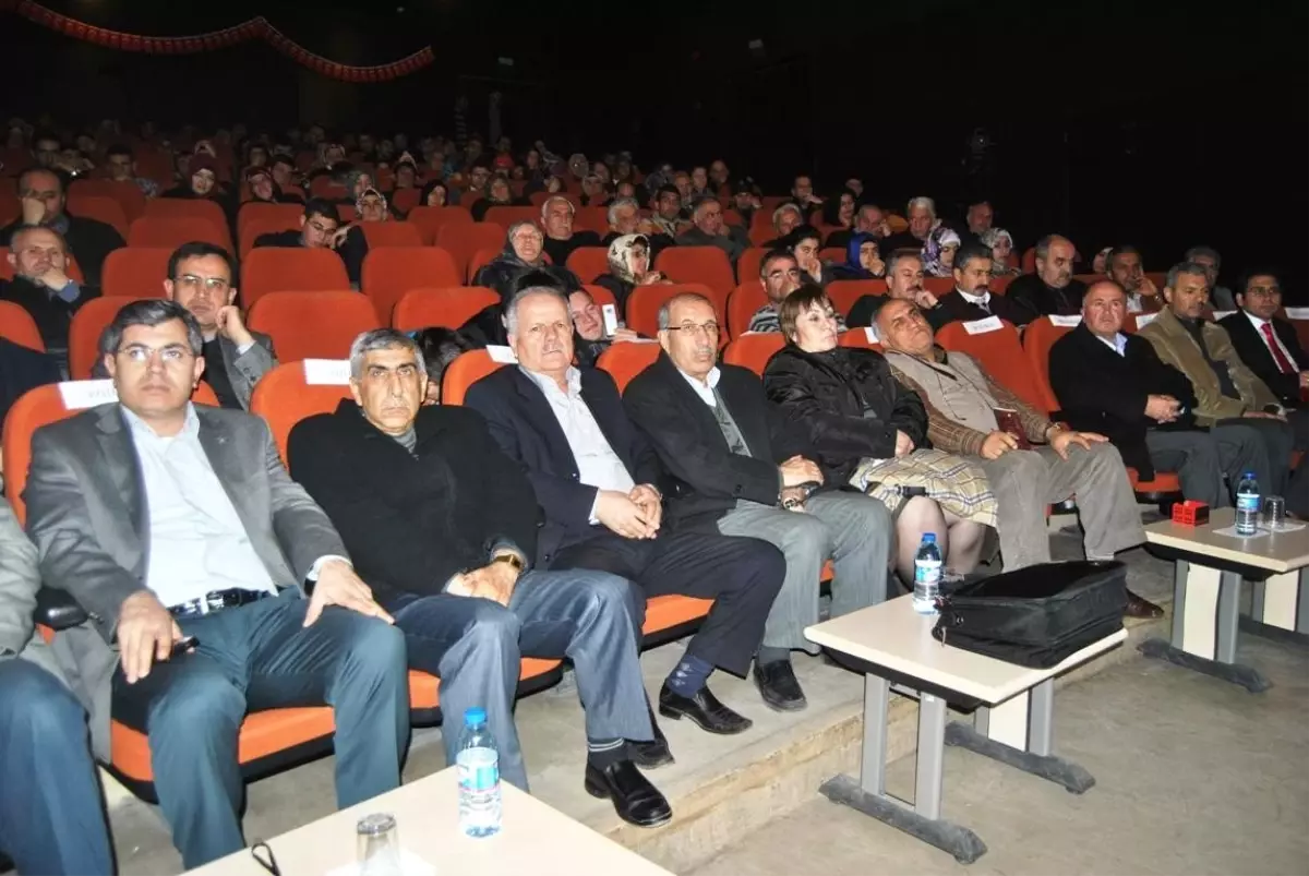 İslam\'da Yönetim Anlayışı Konferansı Yapıldı