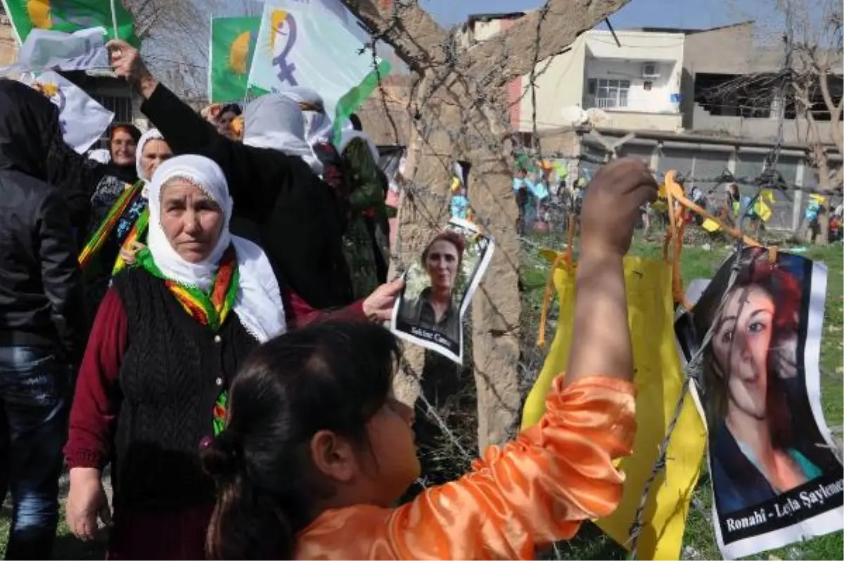 Nusaybin\'de Kadınlar Sınıra Yürüdü