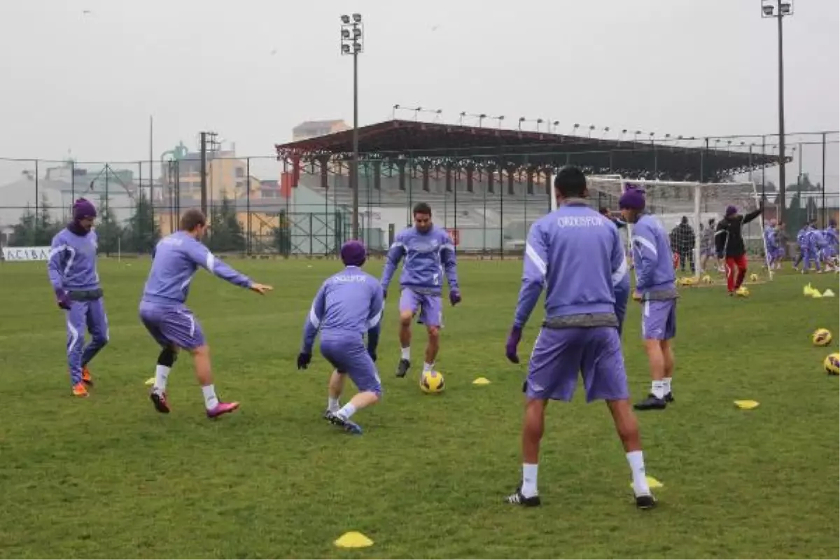 Orduspor\'da Moralli Antrenman