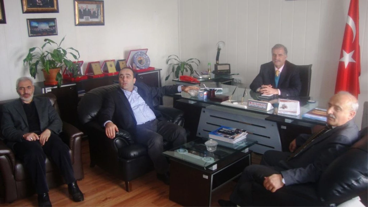 Özbek İl Genel Meclisi Toplantısında Konuştu