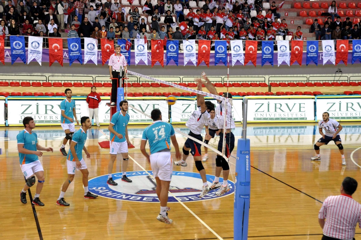 Şahinbey Voleybol Takımı İkinciliğini Koruyor