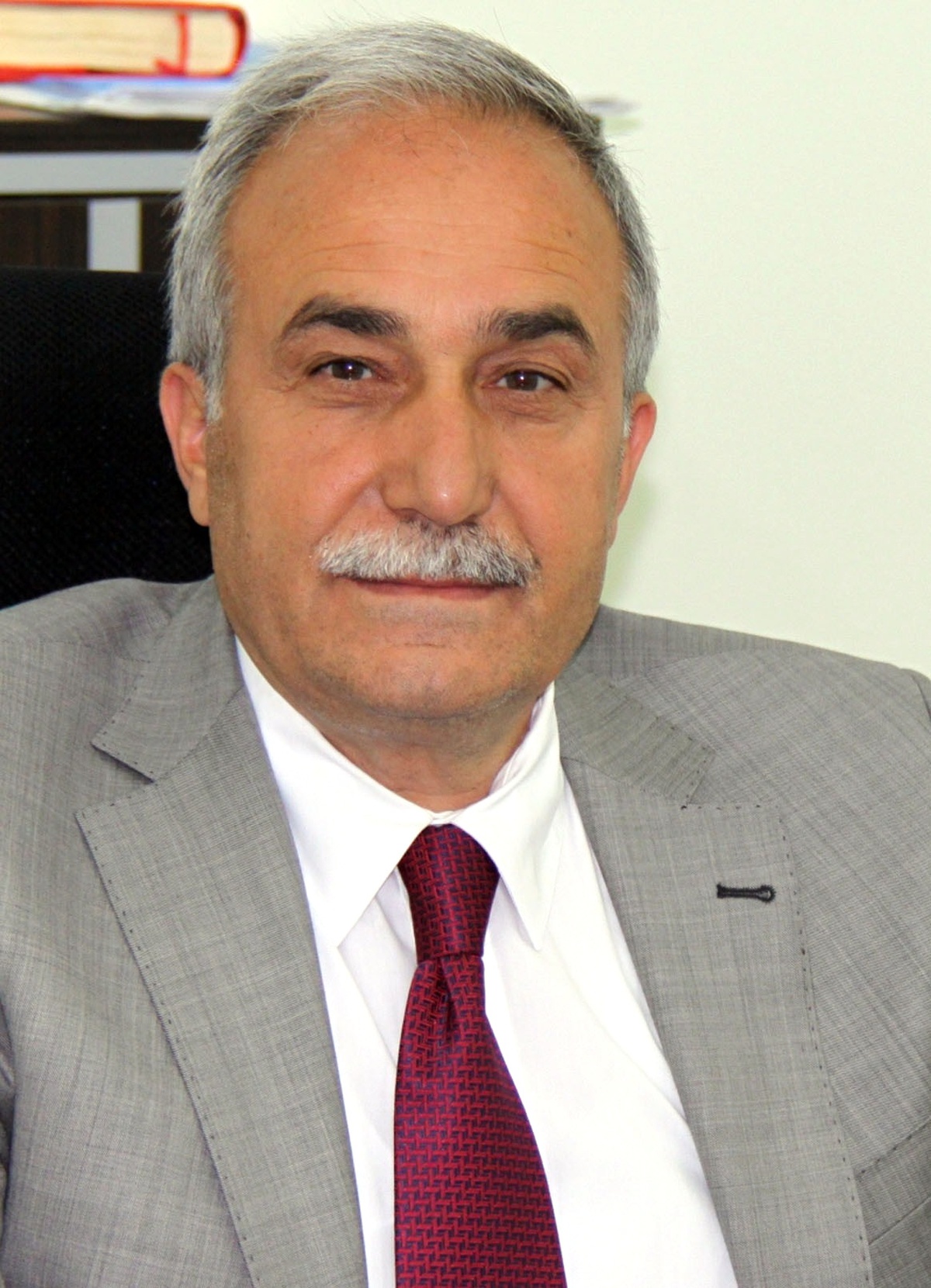 Şanlıurfa Belediye Başkanı Fakıbaba, Müslüm Gürses İçin Taziye Mesajı Yayınladı