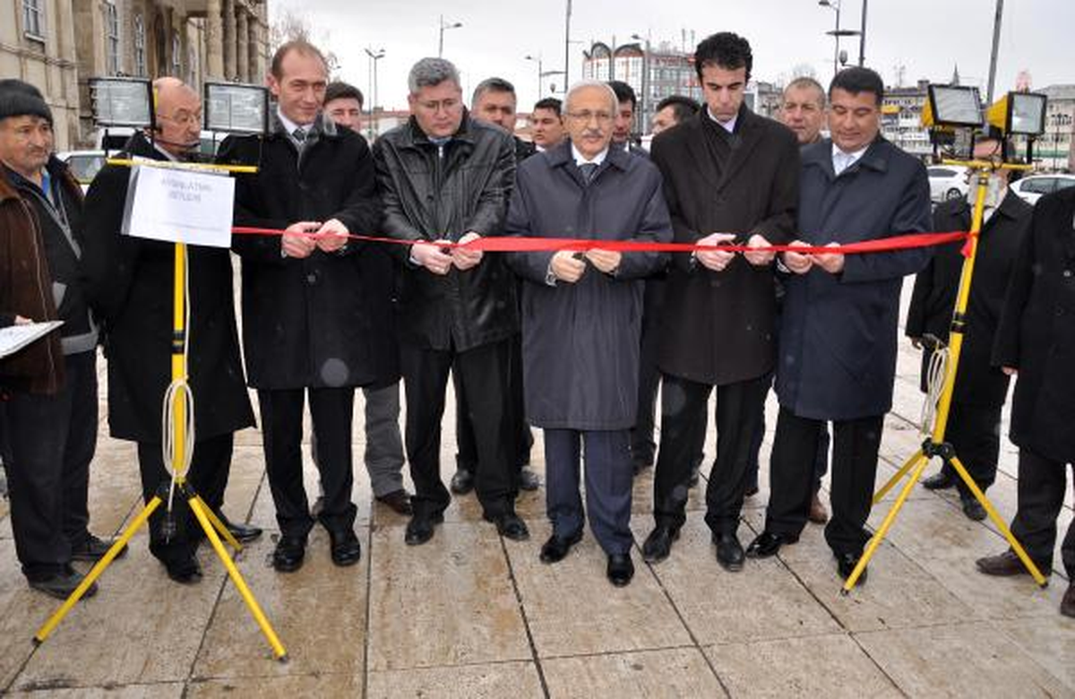 Sivas\'ta Deprem Sergisi