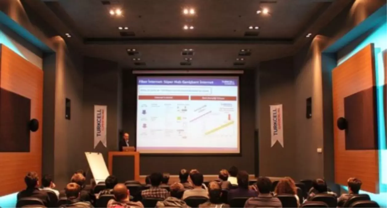 Üniversitesi Öğrencileri 'Işık Hızı'nı Test Ediyor