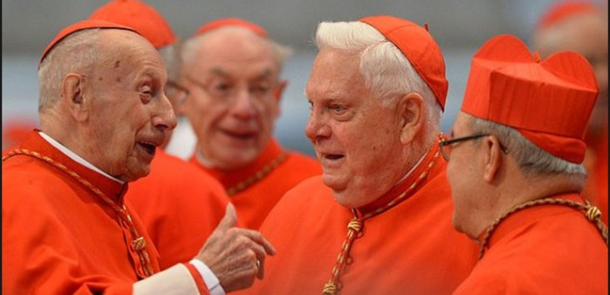 Vatikan\'da Papalık Seçimine Doğru