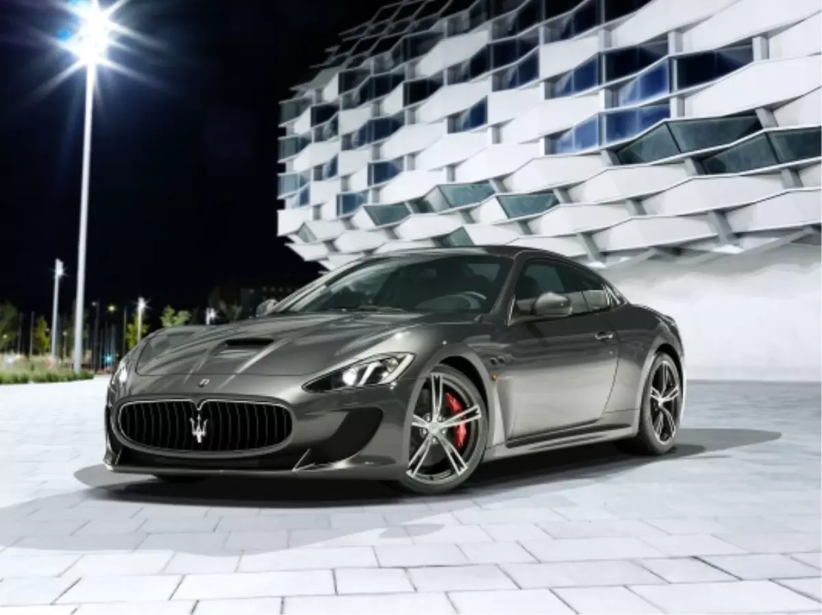 Yeni Maserati GranTurismo MC Stradale Cenevre\'de