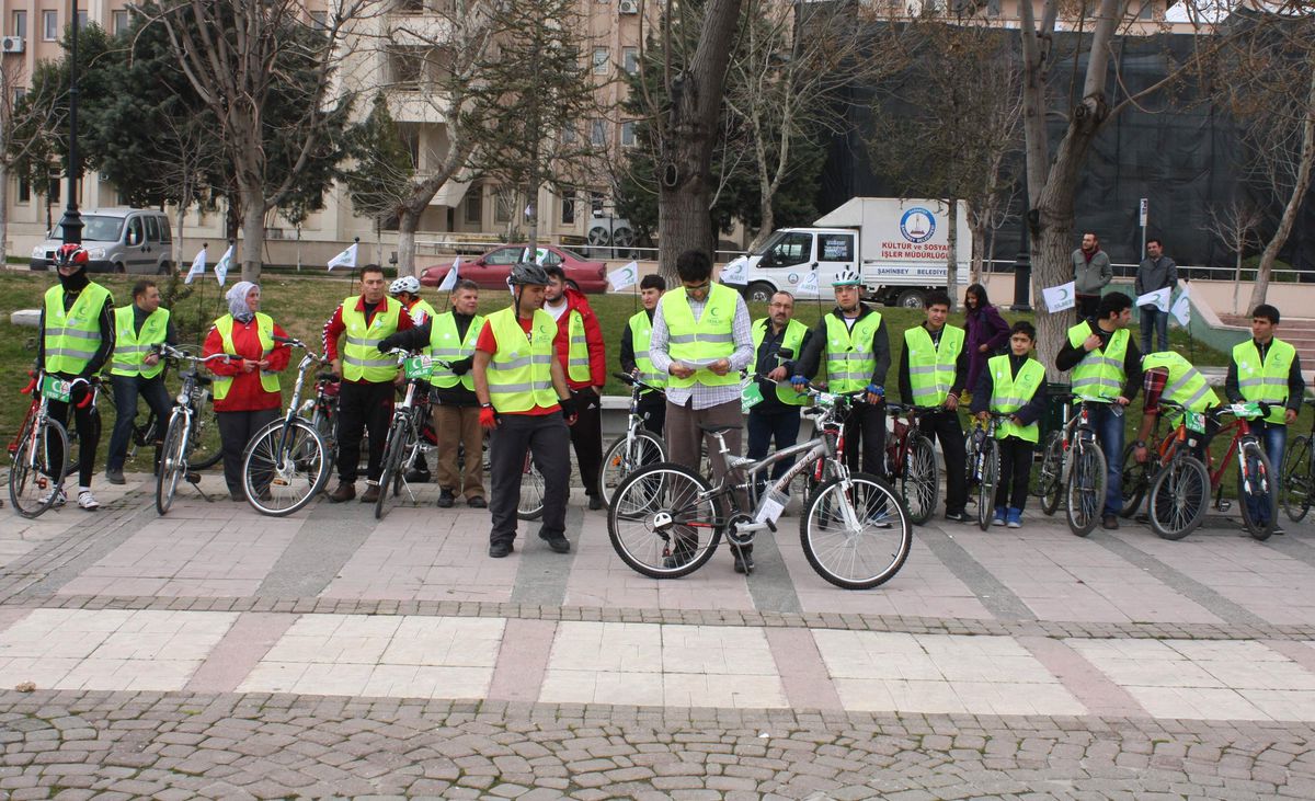 Yeşilay Cemiyeti Gaziantep Temsilciliği Sigara, Alkol ve Obeziteye Dikkat Çekmek Adına Pedal Çevirdi