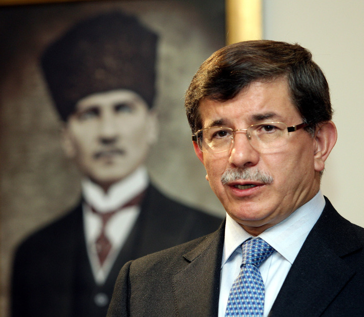 Davutoğlu, İmralı Sürecini Değerlendirdi