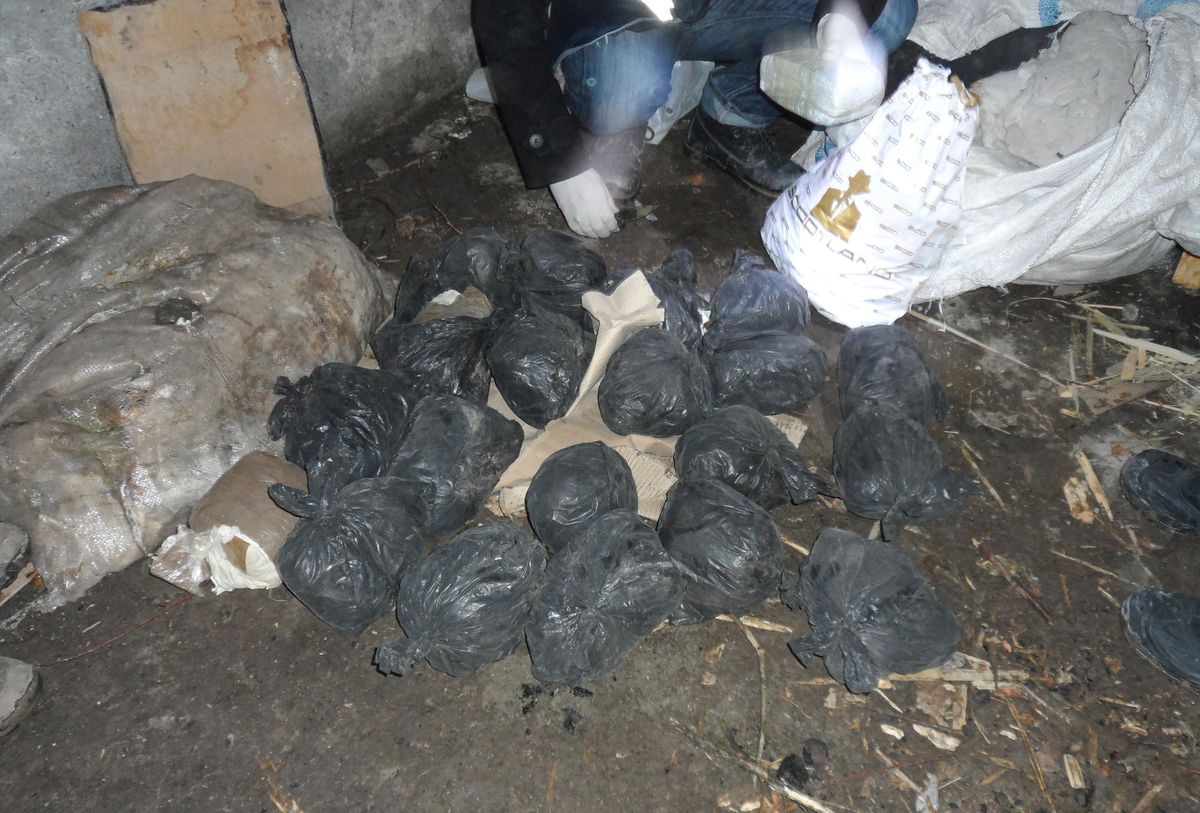 Kömürlükte 24 Kilo Esrar Ele Geçirildi