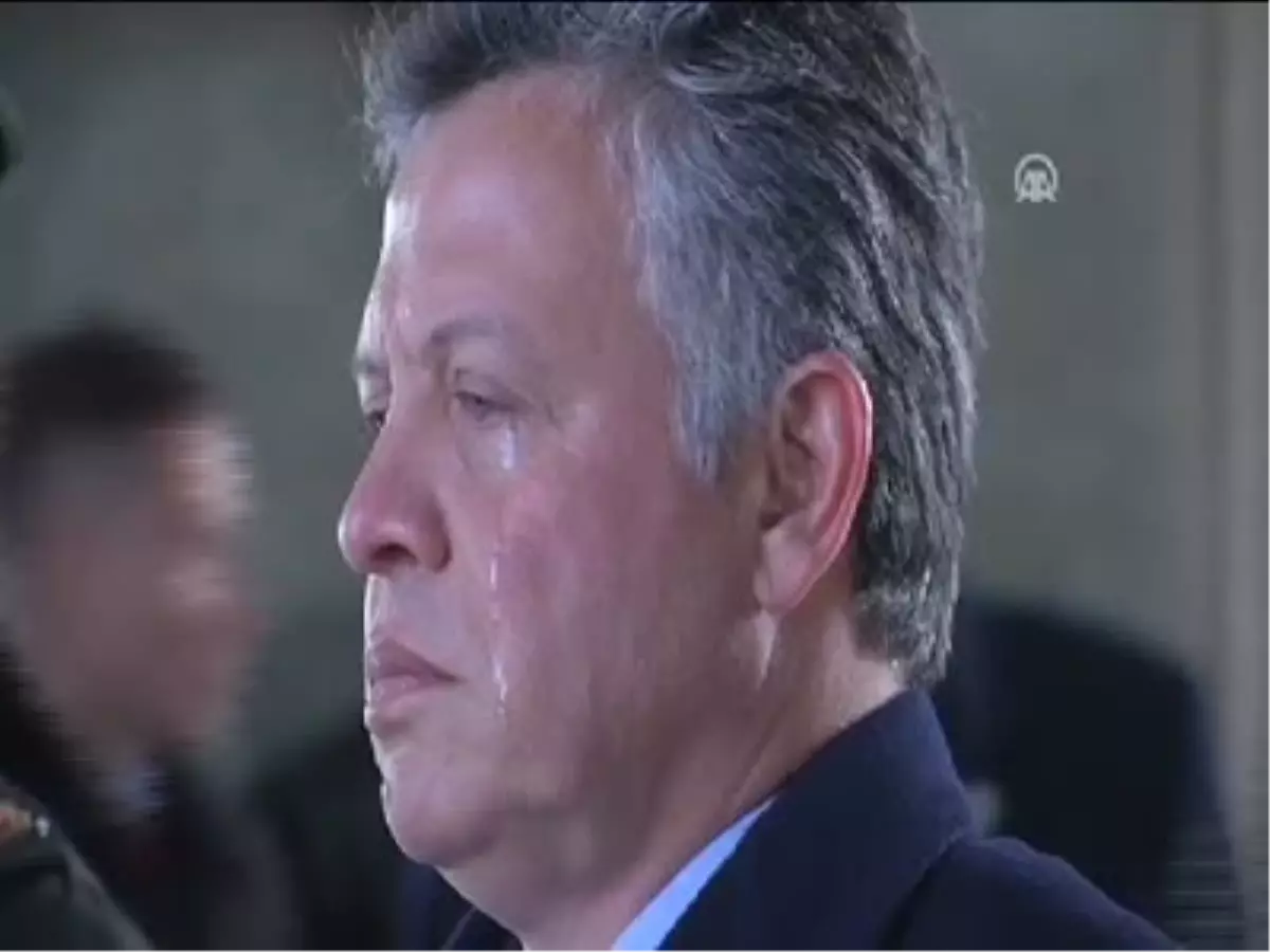 Kral Abdullah Anıtkabir\'de Ağladı