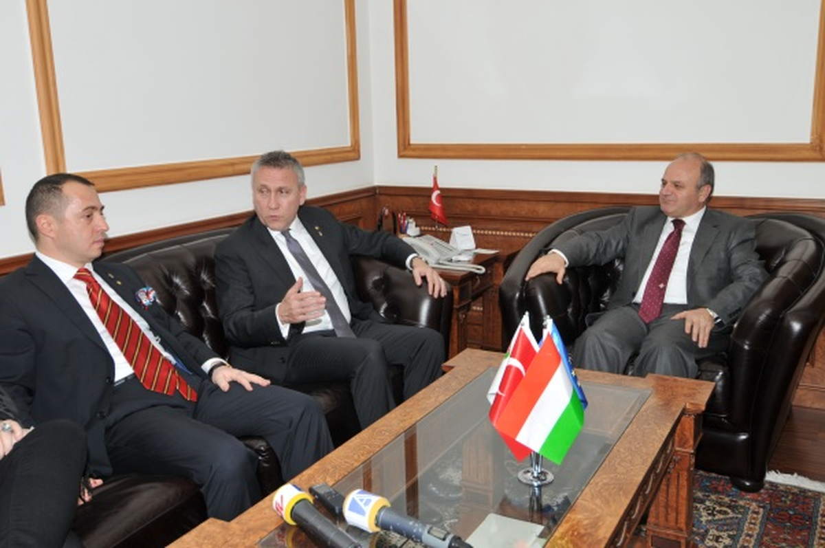 Macaristan Başkonsolosu Valimizi Ziyaret Etti