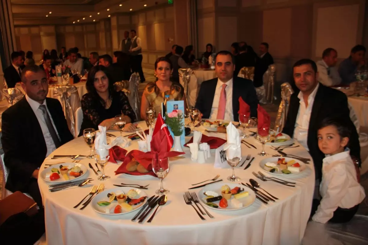 Muhasebeciler Yemekte Bir Araya Geldi