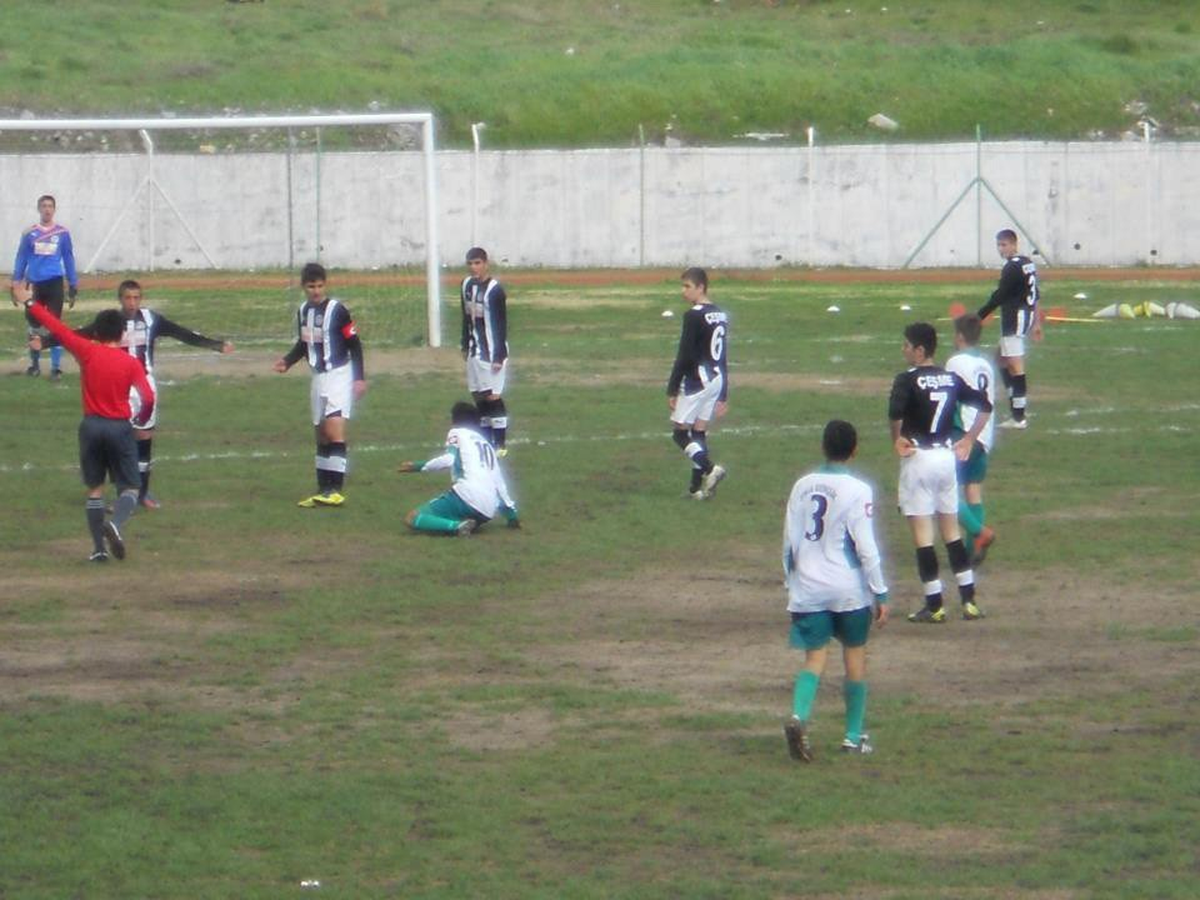 Urla Gençlik U16 Takımı, Şampiyonluk Yolunda İlerliyor