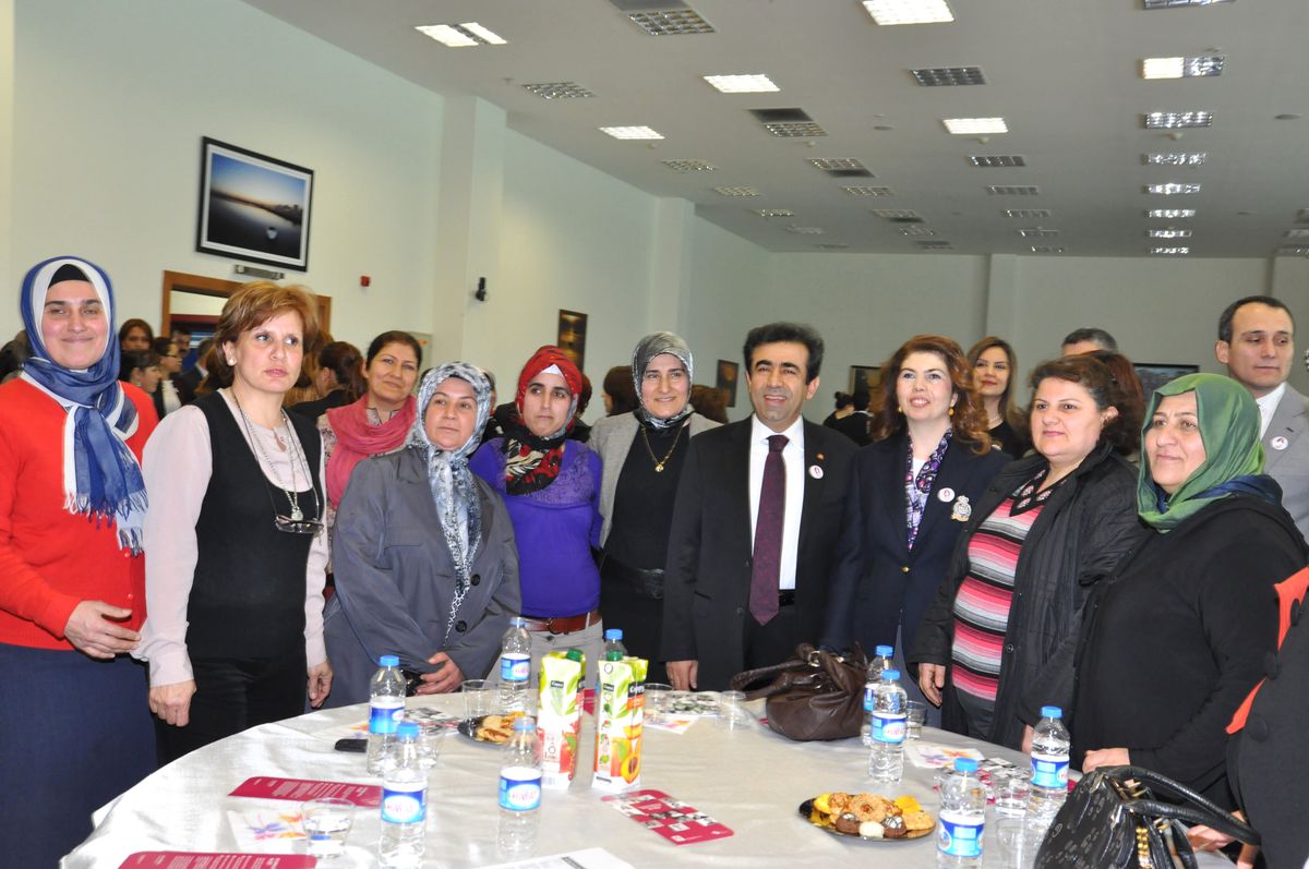 Vali Güzeloğlu Gönül Elçileri ile Buluştu