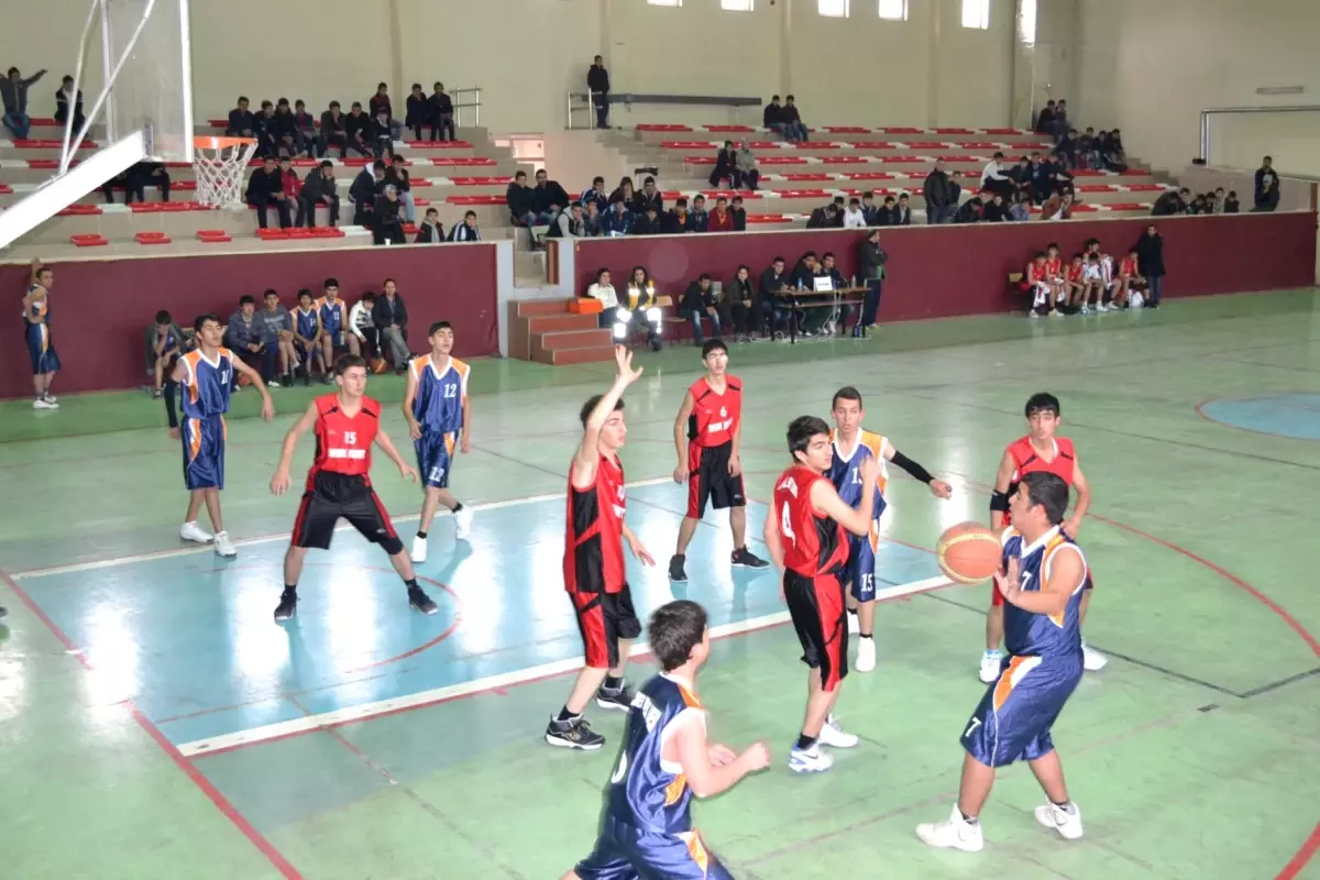 Van\'da Kulüpler Arası Yıldızlar Basketbol Müsabakaları