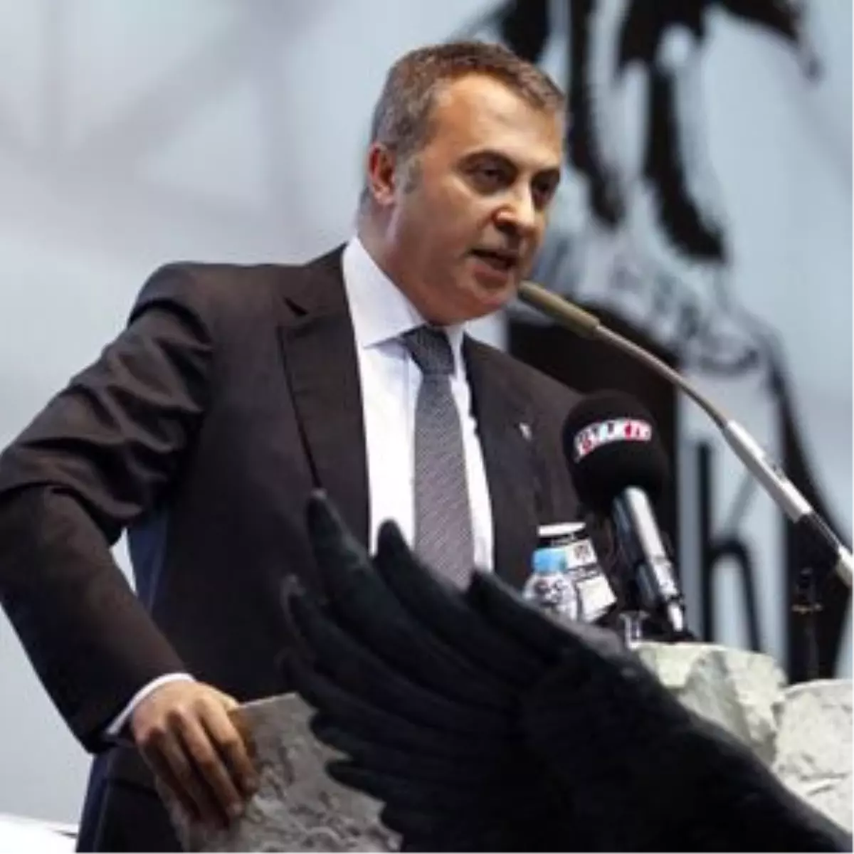 Yalova Beşiktaşlılar Derneği\'nden Fikret Orman\'a Ziyaret