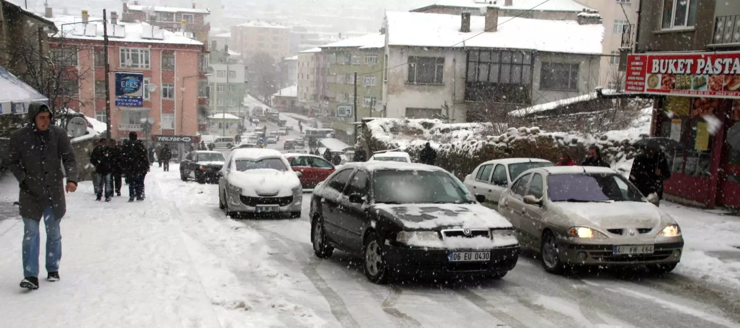 Yozgat\'ta Kar Yağışı Hayatı Olumsuz Etkiledi