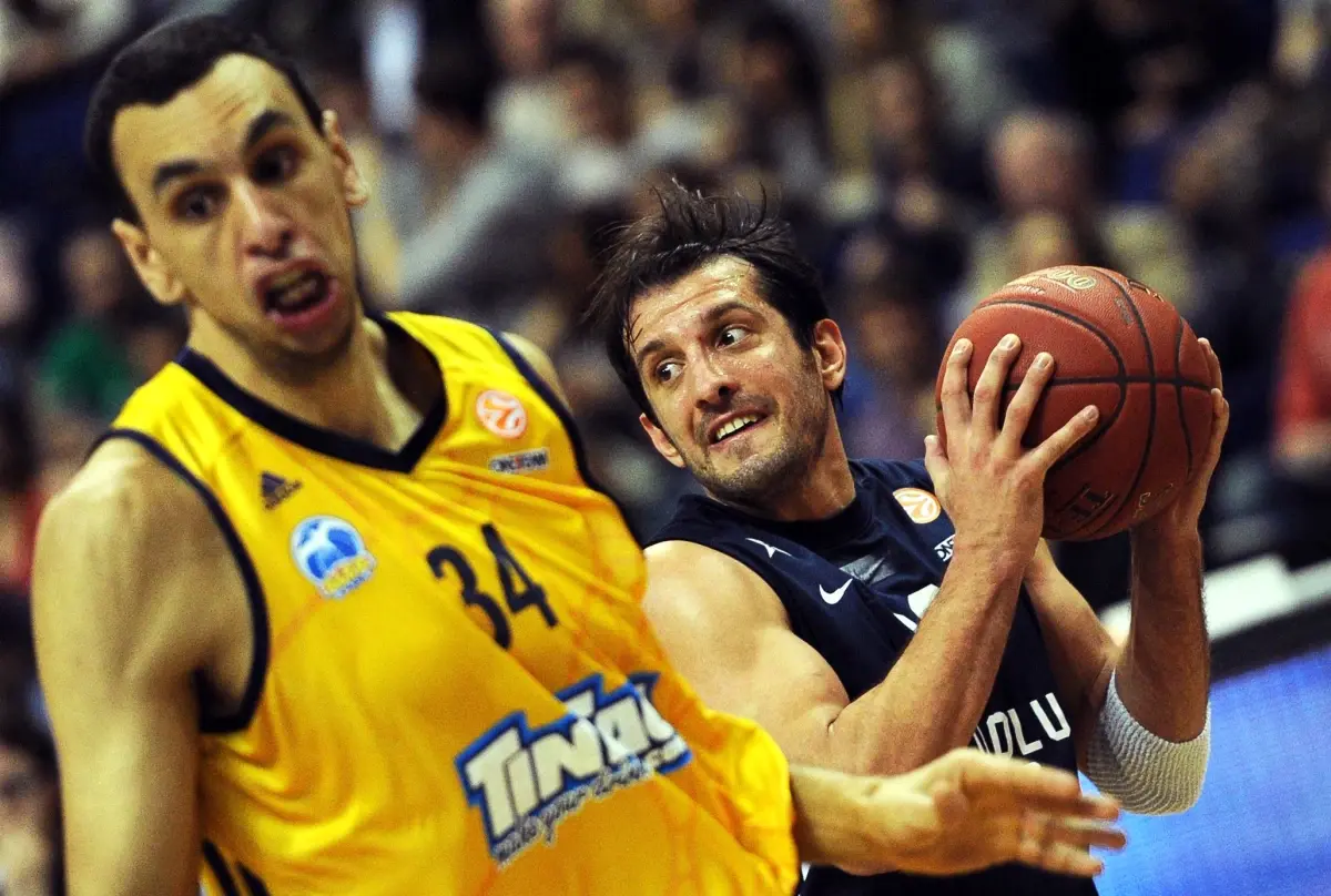 Alba Berlin - Anadolu Efes: 86 - 91