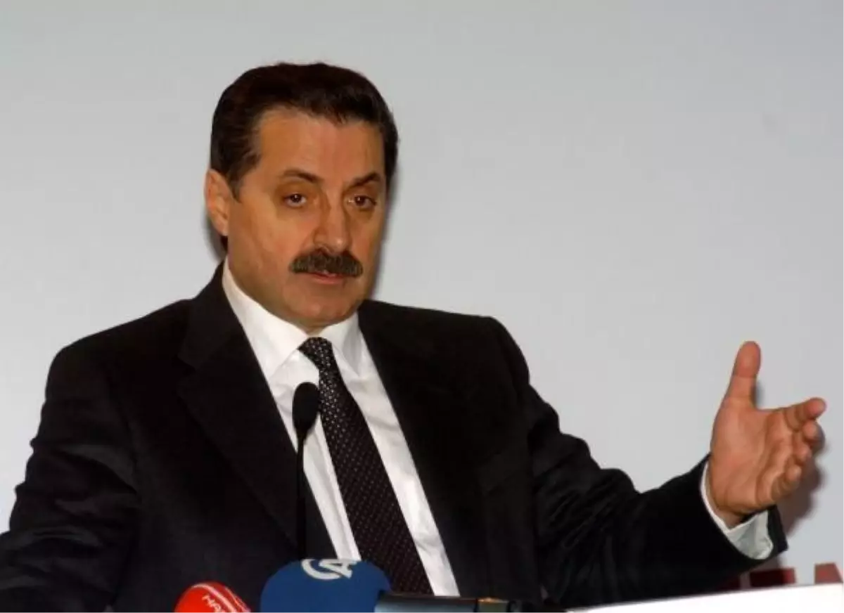 Bakan Çelik: "Başbakanımız Asgari Ücretin Yüksek Olmasını İstiyor"