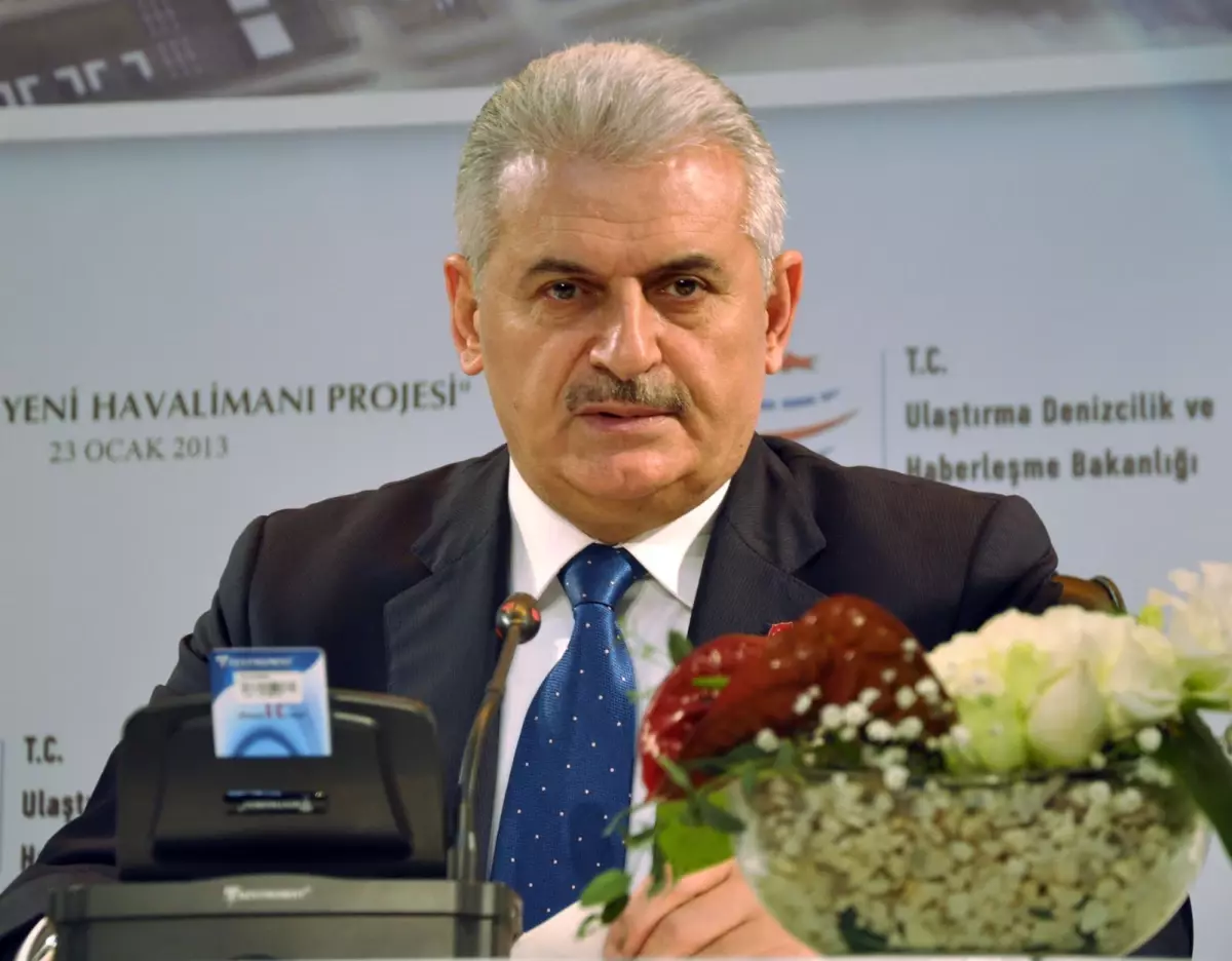 Bakan Yıldırım\'dan \'3. Köprü İçin 1 Milyon Ağaç Kesileceği\' İddialarına Cevap