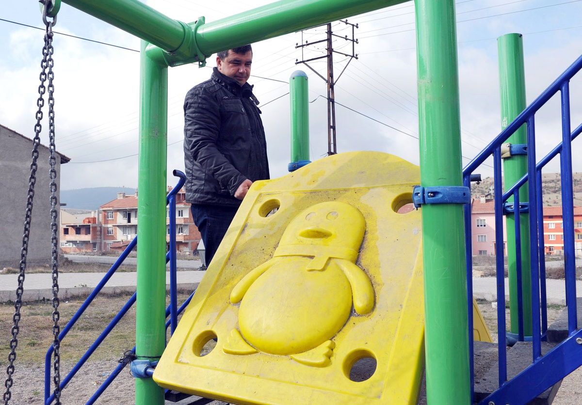 Bozüyük\'ün Parklarında Yaz Hazırlıkları Başladı