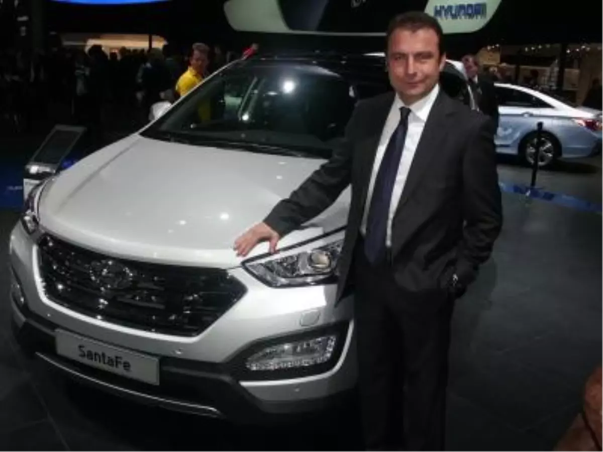 Hyundai Grand Santa Fe\'yi Sundu!